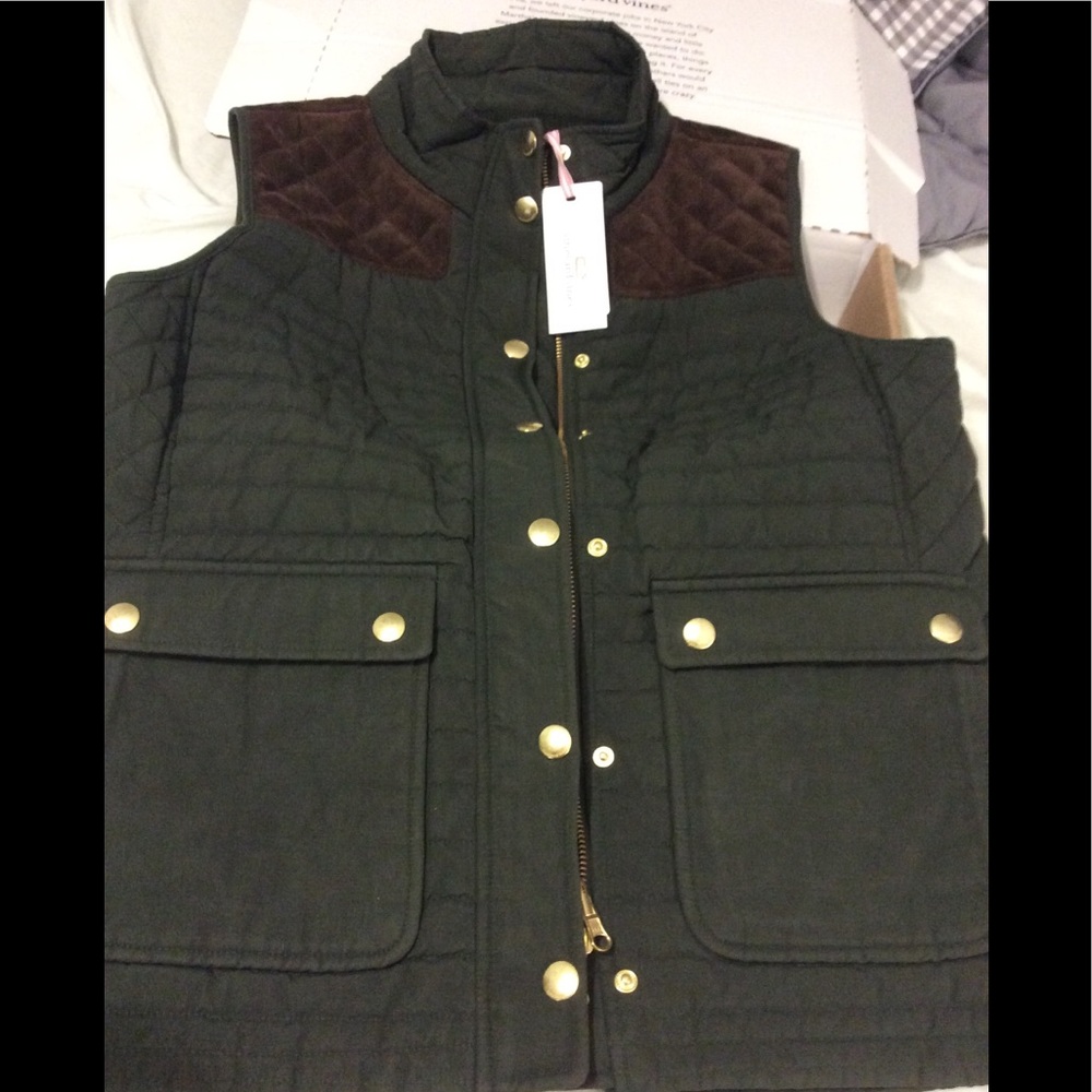 Vineyard Vines hunter vest Rare in olive - Picture 4 of 8